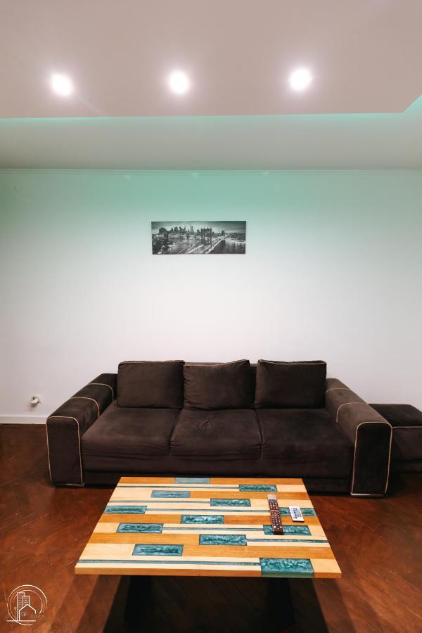 Zaza Apartament - Central Area, With Balcony Târgu Jiu Zewnętrze zdjęcie