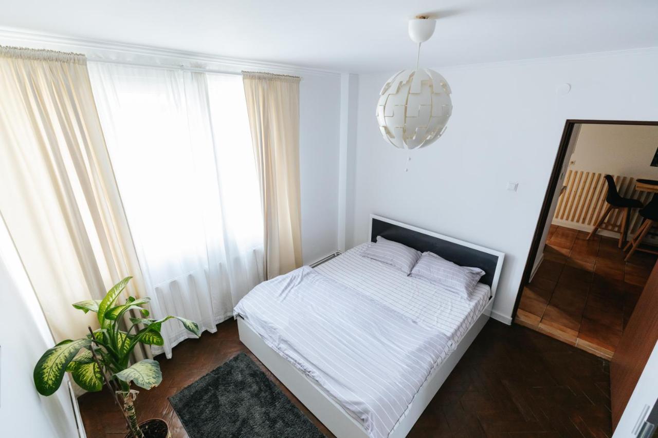 Zaza Apartament - Central Area, With Balcony Târgu Jiu Zewnętrze zdjęcie