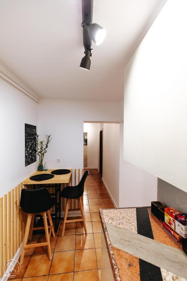 Zaza Apartament - Central Area, With Balcony Târgu Jiu Zewnętrze zdjęcie